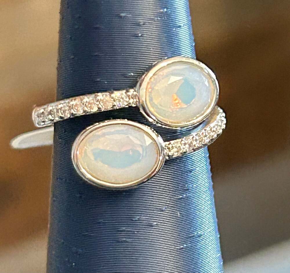 Bomb Party "She's Got Momentum" Rg55226 Ring. SZ 7